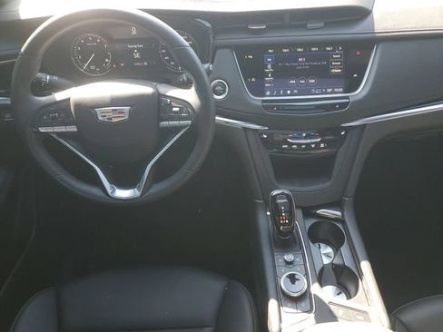 Certified 2024 Cadillac XT6 Luxury w/ LPO, Floor Liner Package AWD/4WD image 28