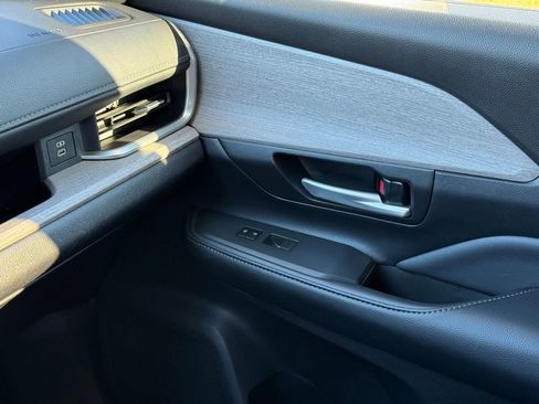 Used 2024 Toyota Grand Highlander Platinum image 41