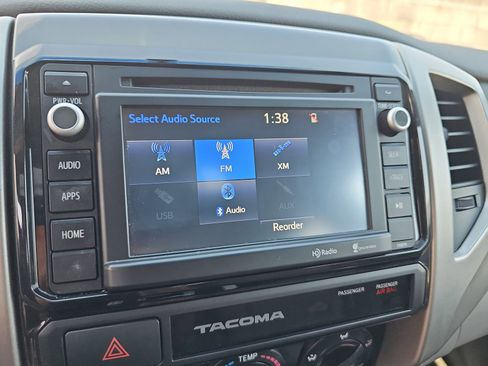 Used 2015 Toyota Tacoma PreRunner w/ SR5 Package image 23