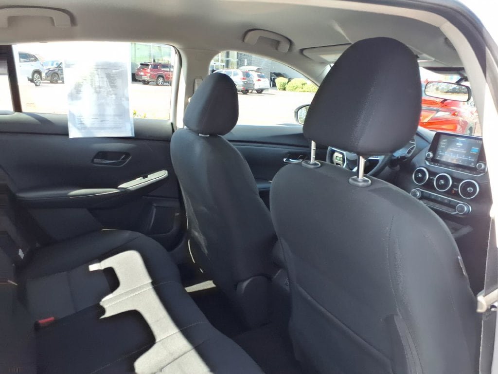 Used 2025 Nissan Sentra SV FWD image 19