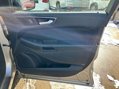 Used 2017 Ford Edge SE AWD/4WD image 16