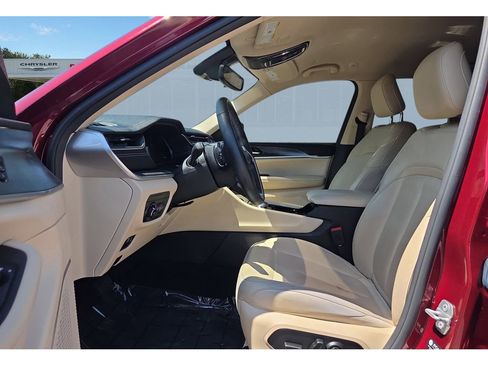 Used 2022 Jeep Grand Cherokee Limited w/ Trailer Tow Prep Group (B) image 12