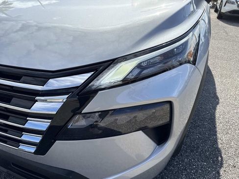 Certified 2025 Nissan Rogue S image 10