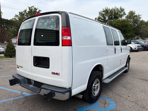 Used 2020 GMC Savana 2500 w/ Driver Convenience Package RWD image 5