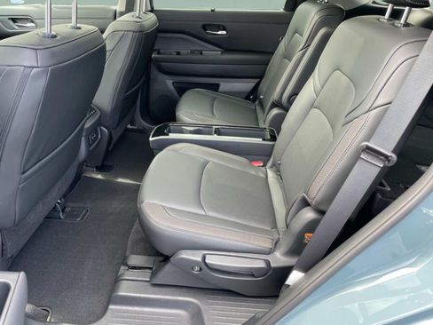 New 2026 Nissan Pathfinder SL FWD image 13