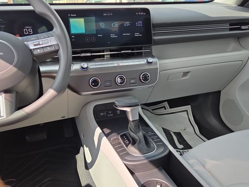 Used 2026 Hyundai Kona SE FWD image 17