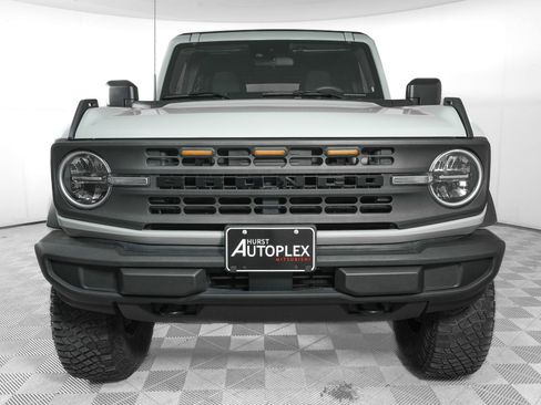Used 2023 Ford Bronco 4-Door image 2