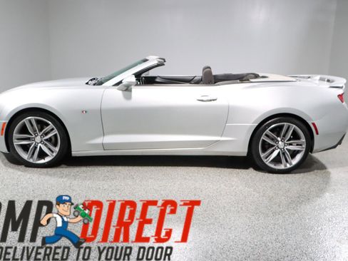 Used 2017 Chevrolet Camaro LT w/ RS Package image 10