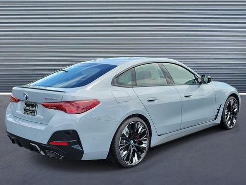 New 2026 BMW M440i w/ Premium Package RWD image 3