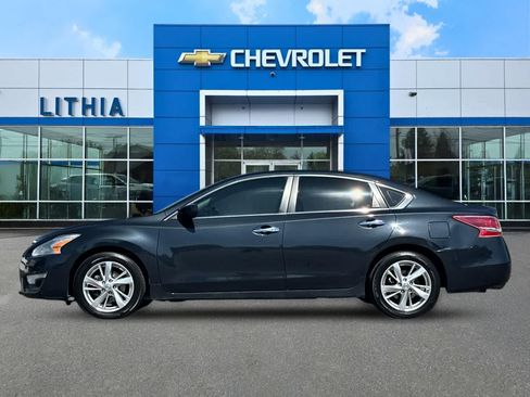 Used 2013 Nissan Altima 2.5 SV FWD image 5
