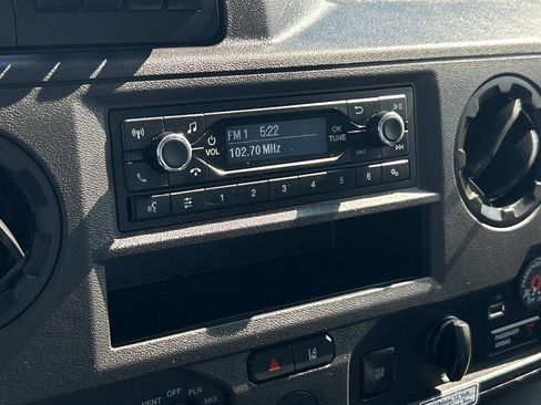 Used 2022 Ford E-350 and Econoline 350 Super Duty RWD image 29
