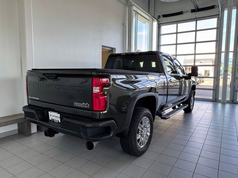 Used 2022 Chevrolet Silverado 3500 High Country w/ Z71 Off-Road Package AWD/4WD image 33