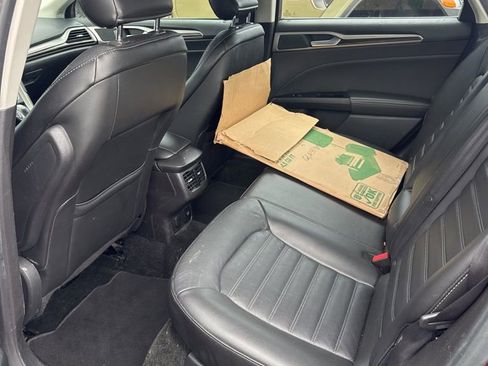 Used 2016 Ford Fusion Energi SE image 10