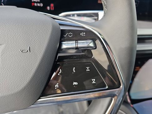 New 2026 Cadillac Vistiq Sport w/ LPO, Floor Liner Package image 20