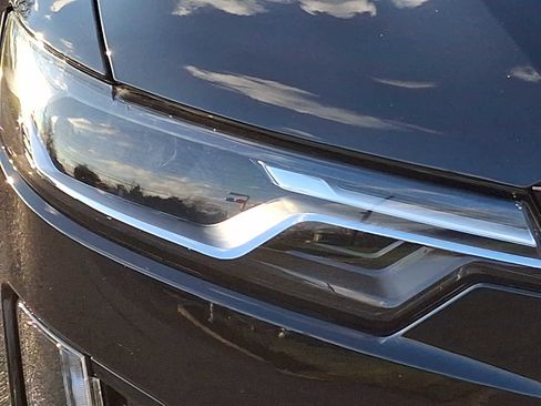 Used 2023 Cadillac XT6 Premium Luxury w/ Technology Package image 7