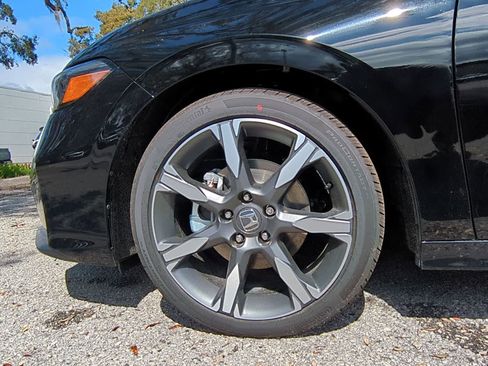 Used 2025 Honda Civic Sport Touring image 11