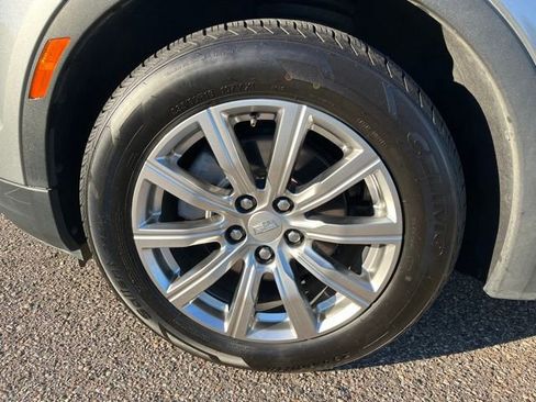 Used 2023 Cadillac XT4 Premium Luxury image 9