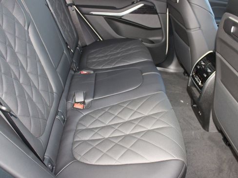 Used 2026 BMW X5 sDrive40i w/ M Sport Package RWD image 33