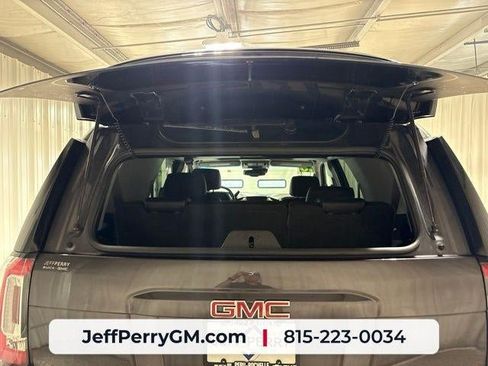Used 2016 GMC Yukon SLT w/ Open Road Package AWD/4WD image 32