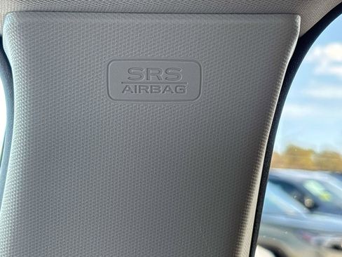 Used 2022 Subaru Outback Premium image 32