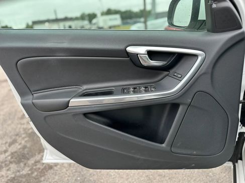 Used 2017 Volvo S60 T5 Inscription FWD image 19