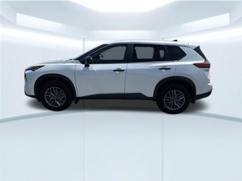 Used 2025 Nissan Rogue S FWD image 8