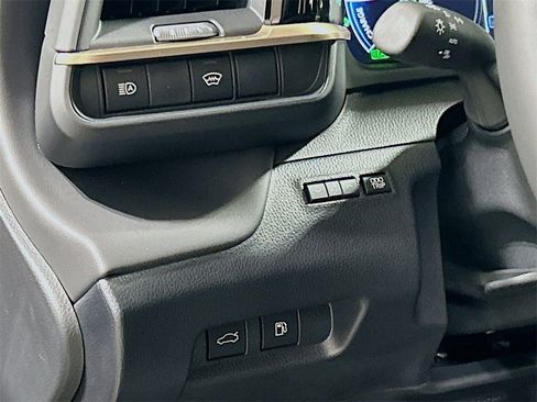 New 2026 Toyota Crown XLE image 8