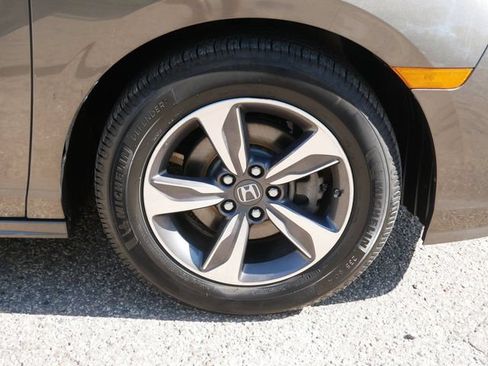 Used 2018 Honda Odyssey Touring image 7