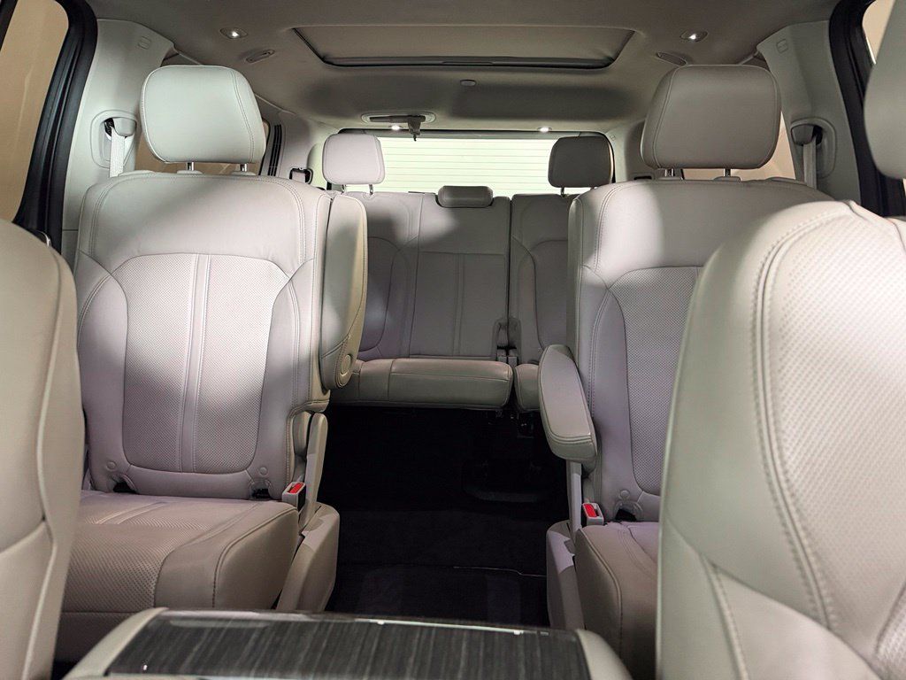 Used 2022 Jeep Wagoneer Series III w/ Premium Group I RWD image 19