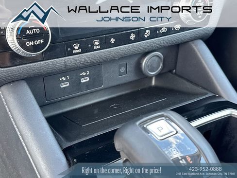 Used 2025 Mitsubishi Outlander AWD image 27