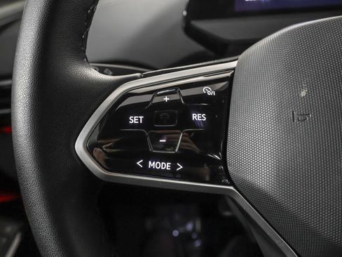 Used 2023 Volkswagen ID.4 Pro image 29