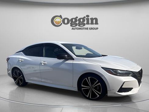 Used 2021 Nissan Sentra SR w/ SR Premium Package image 18