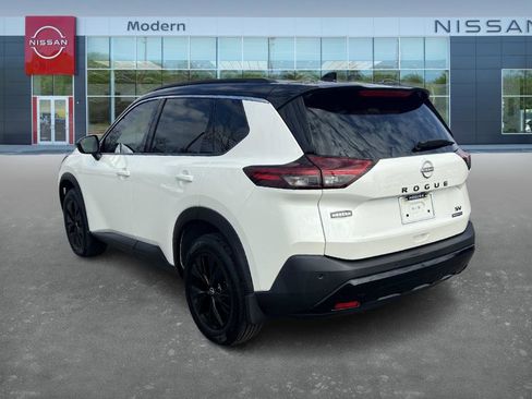 Certified 2023 Nissan Rogue SV w/ SV Premium B Package image 7