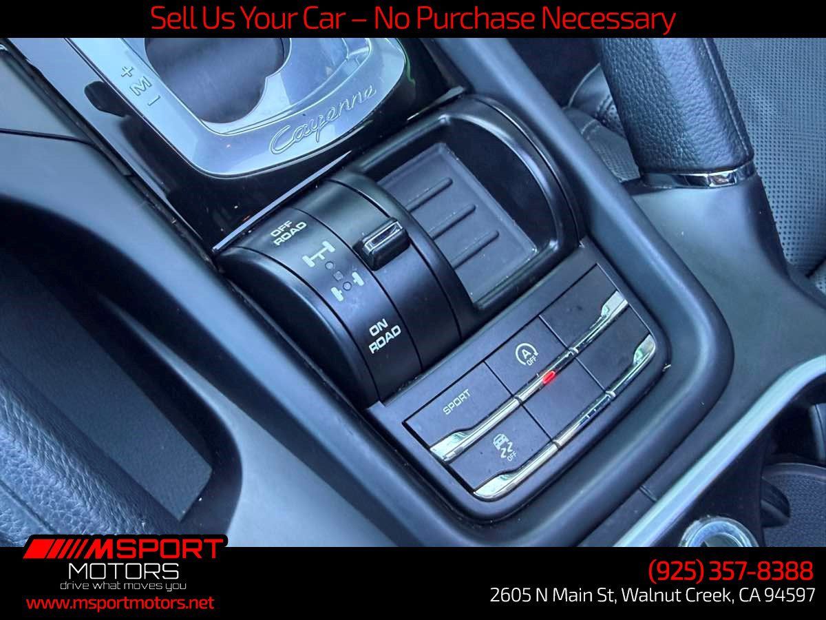 Used 2016 Porsche Cayenne S AWD/4WD image 12