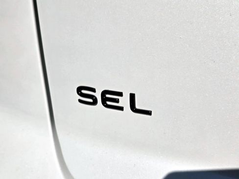 New 2026 Volkswagen Atlas Cross Sport SEL R-Line image 8