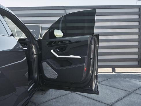 Used 2025 Lamborghini Urus SE image 20