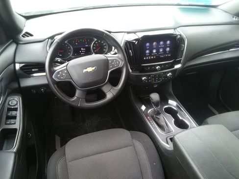 Used 2022 Chevrolet Traverse LT image 12