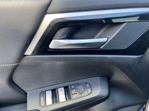 Used 2024 Mitsubishi Outlander SE AWD/4WD image 17
