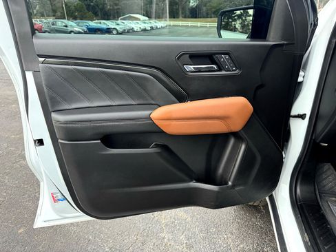 Used 2023 GMC Canyon AT4 w/ AT4 Premium Package image 14