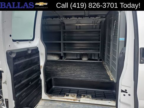 Used 2015 GMC Savana 2500 RWD image 25