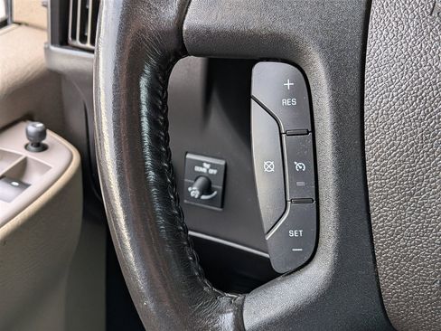 Used 2021 Chevrolet Express 3500 w/ Driver Convenience Package image 16