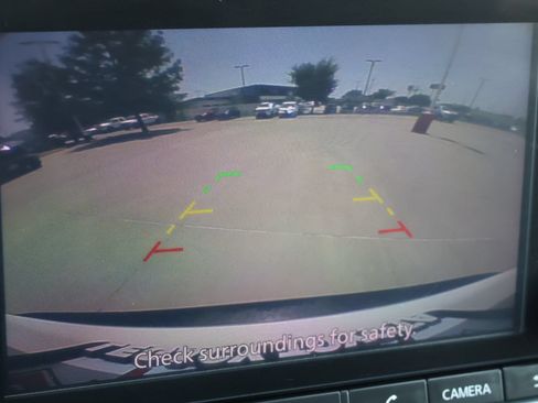 Used 2023 Nissan Rogue SV FWD image 3