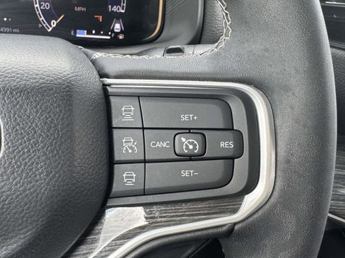 Used 2022 Jeep Wagoneer Series III w/ Flexible Seating Group AWD/4WD image 19