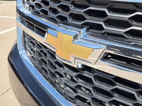Used 2019 Chevrolet Suburban LT AWD/4WD image 11