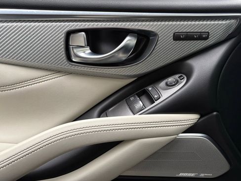 Used 2018 INFINITI Q60 Red Sport 400 w/ Sensory Package 3.0T Sport image 21