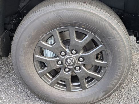 New 2026 Toyota 4Runner SR5 image 12