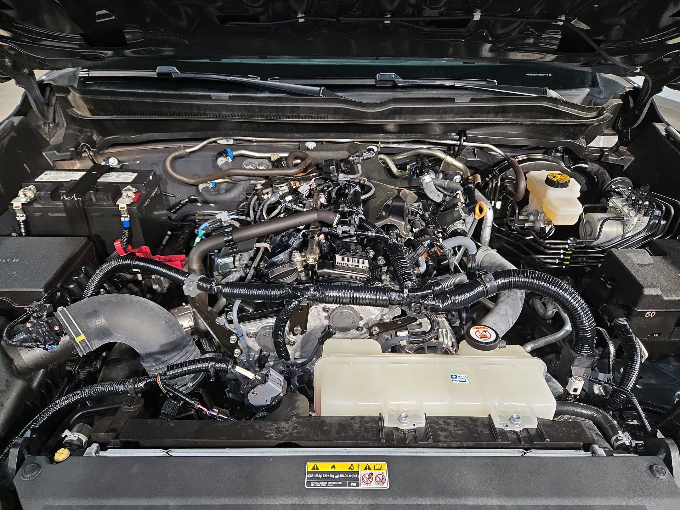 Certified 2025 Toyota Tacoma SR5 AWD/4WD image 19