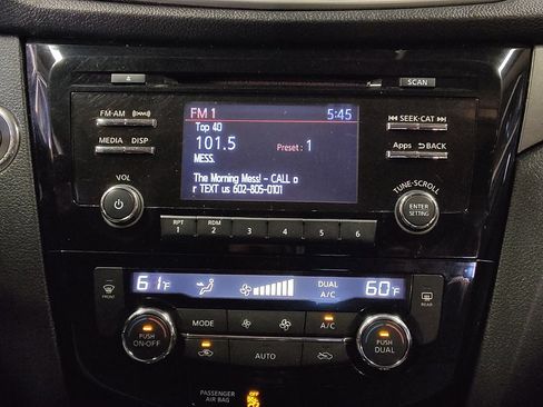 Used 2016 Nissan Rogue SV FWD image 25