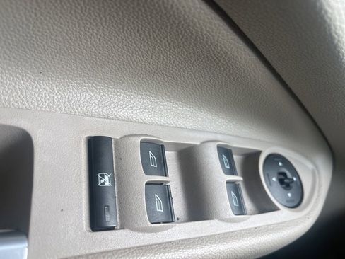 Used 2013 Ford Escape SE FWD image 22