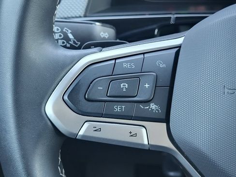 Used 2025 Volkswagen Atlas Cross Sport SEL AWD/4WD image 12